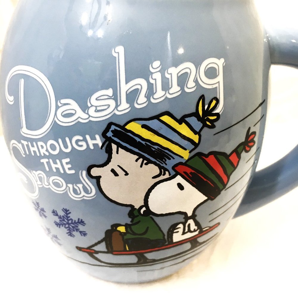 Charlie Brown & Snoopy Dashing Through the Snow Coffee Blue Mug Vandor 2014